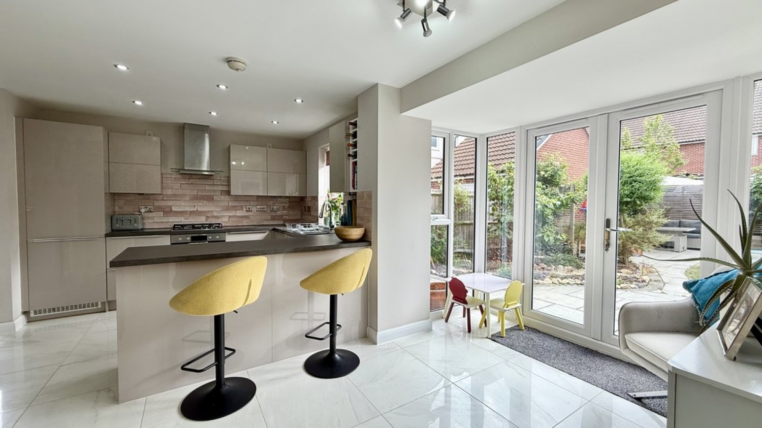 Gilhespy Way, Westbury