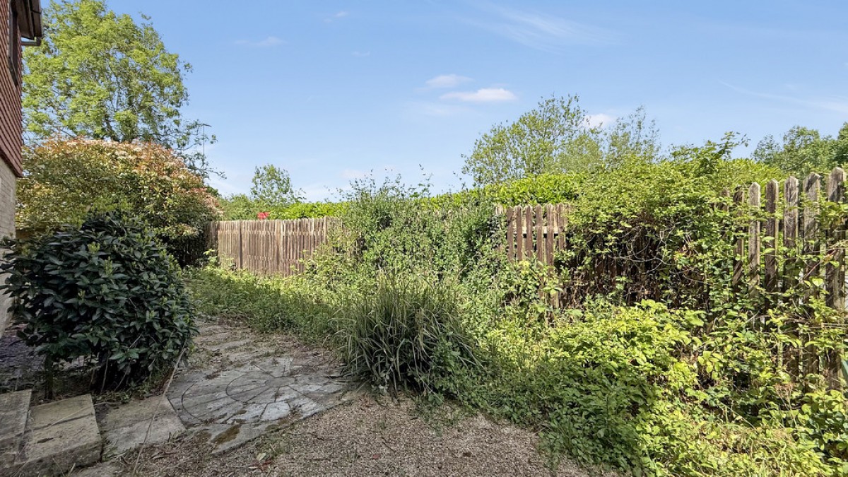 Camellia Drive, Warminster
