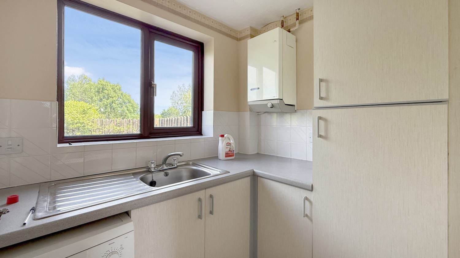 2 bedroom House for Sale Camellia Drive, Warminster