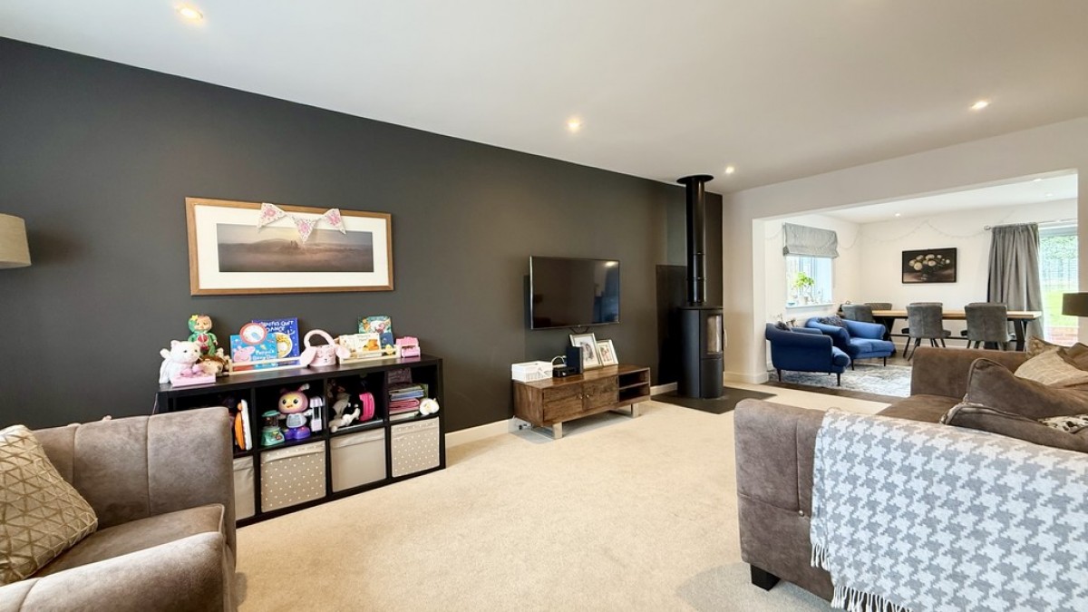 Ludlow Close, Warminster