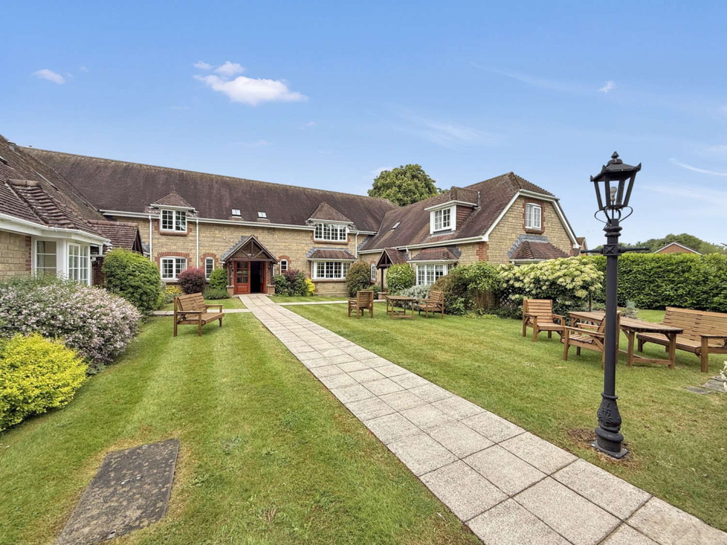 Grenadier Close, Warminster