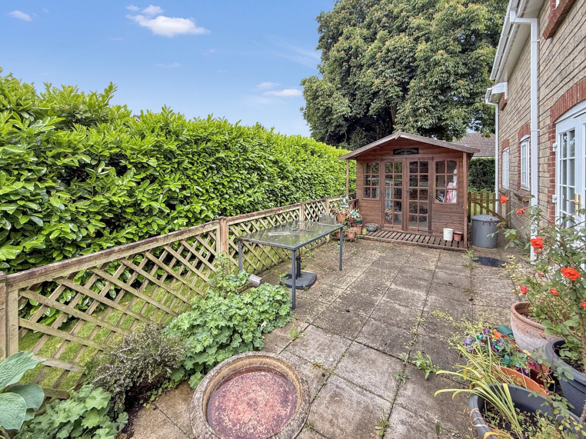 Grenadier Close, Warminster
