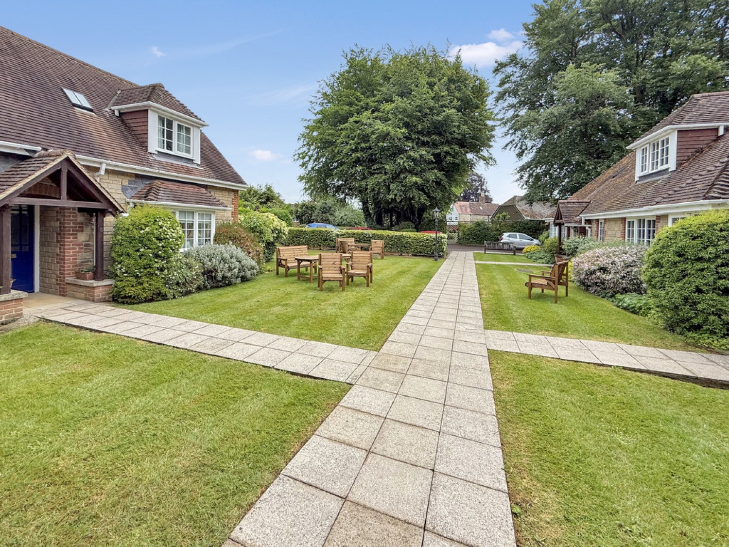 Grenadier Close, Warminster