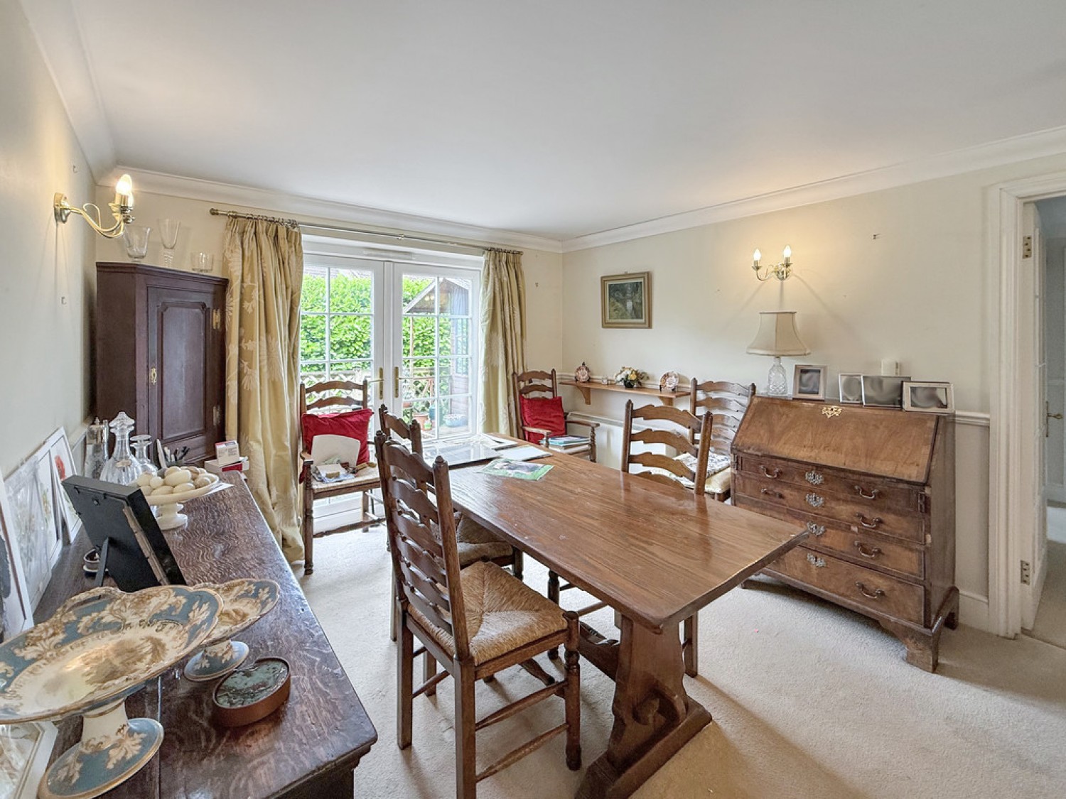 Grenadier Close, Warminster