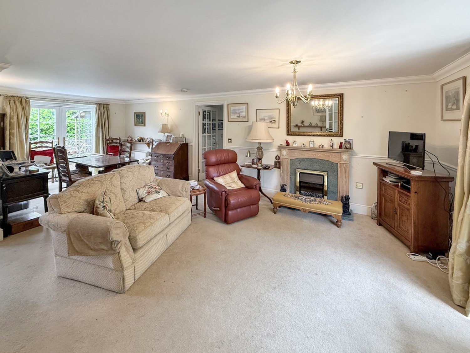 Grenadier Close, Warminster