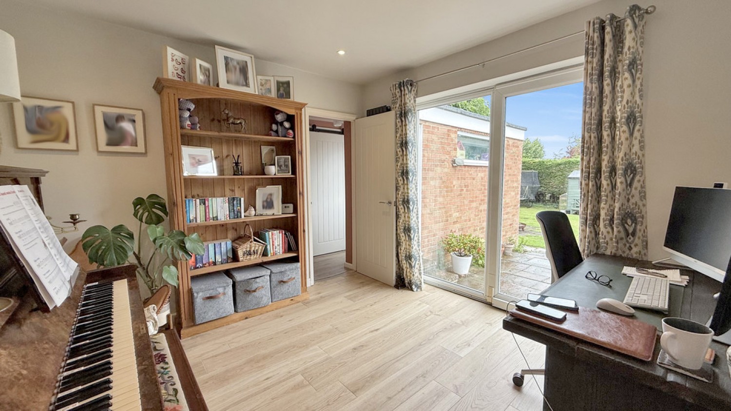 Ludlow Close, Warminster