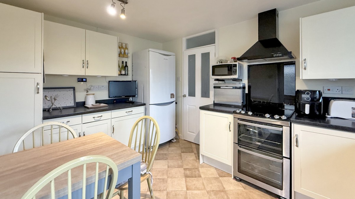 Linsvale Drive, Frome