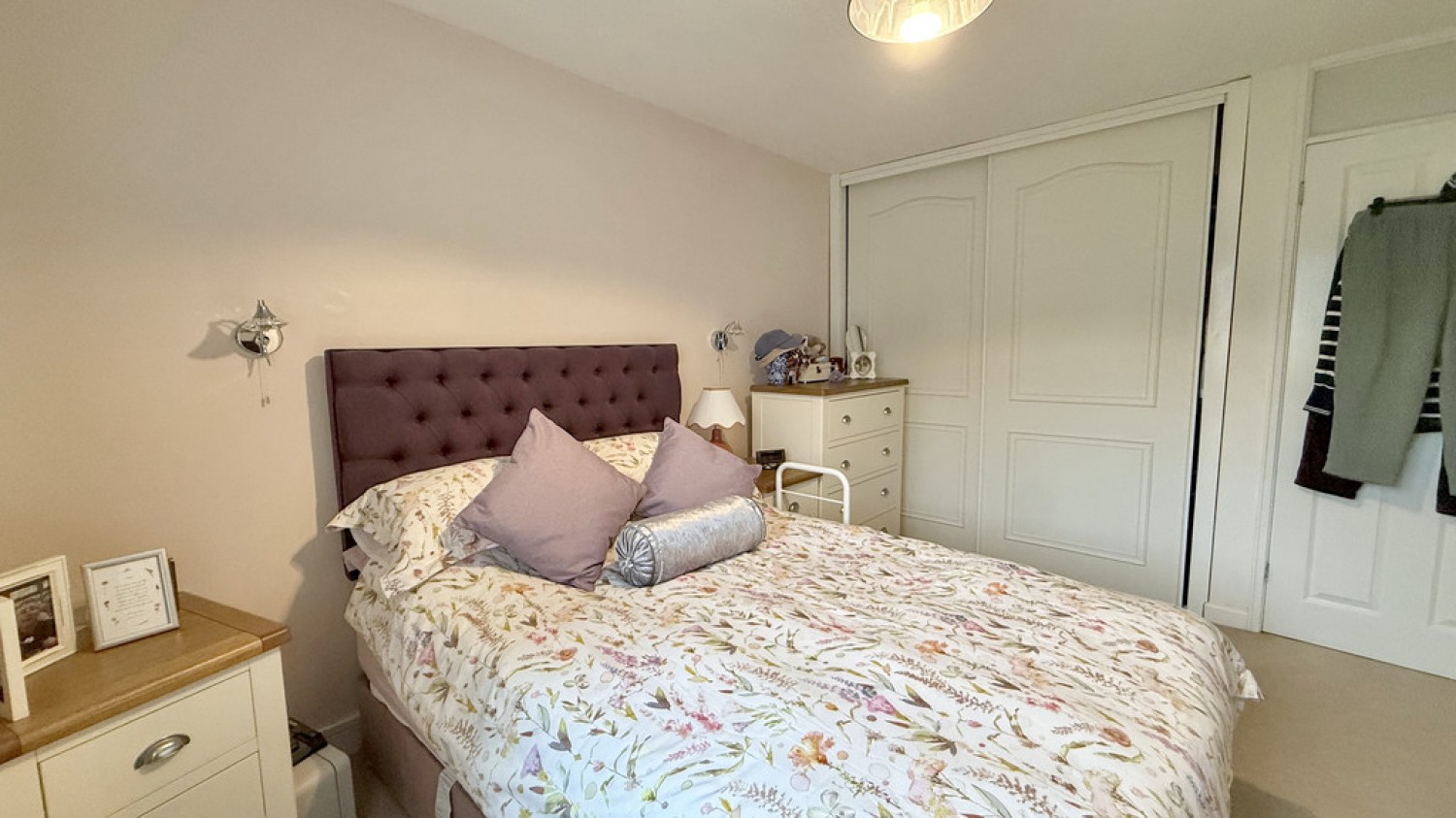 Linsvale Drive, Frome