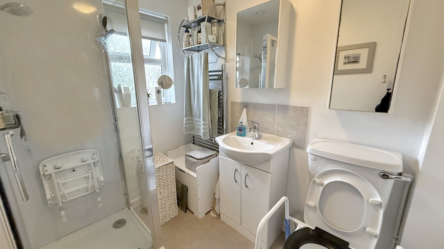 Linsvale Drive, Frome