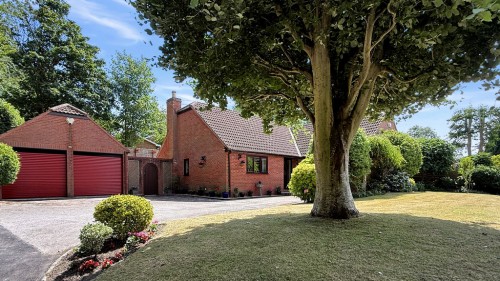Bury Lane, Bratton