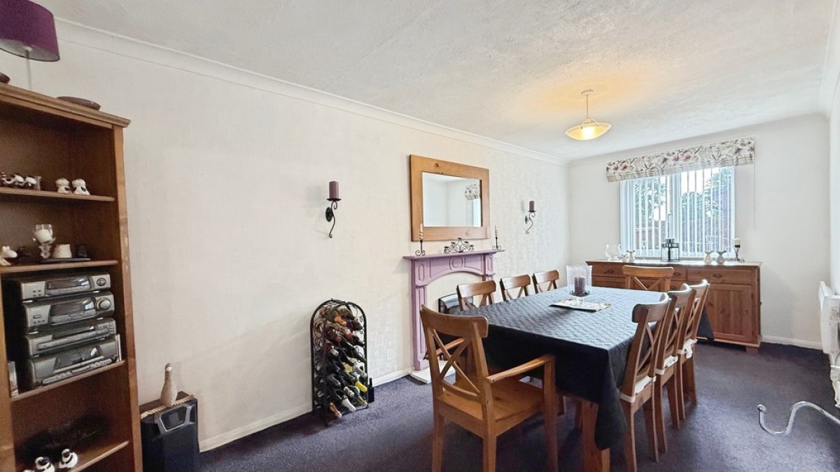 Phipps Close, Westbury