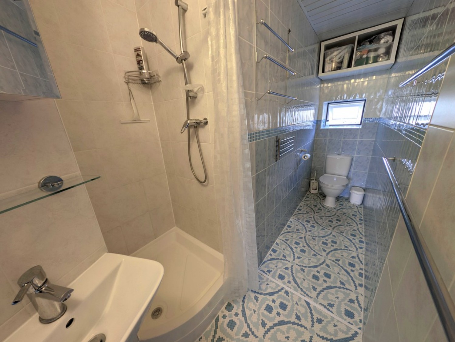 Station Road, Westbury