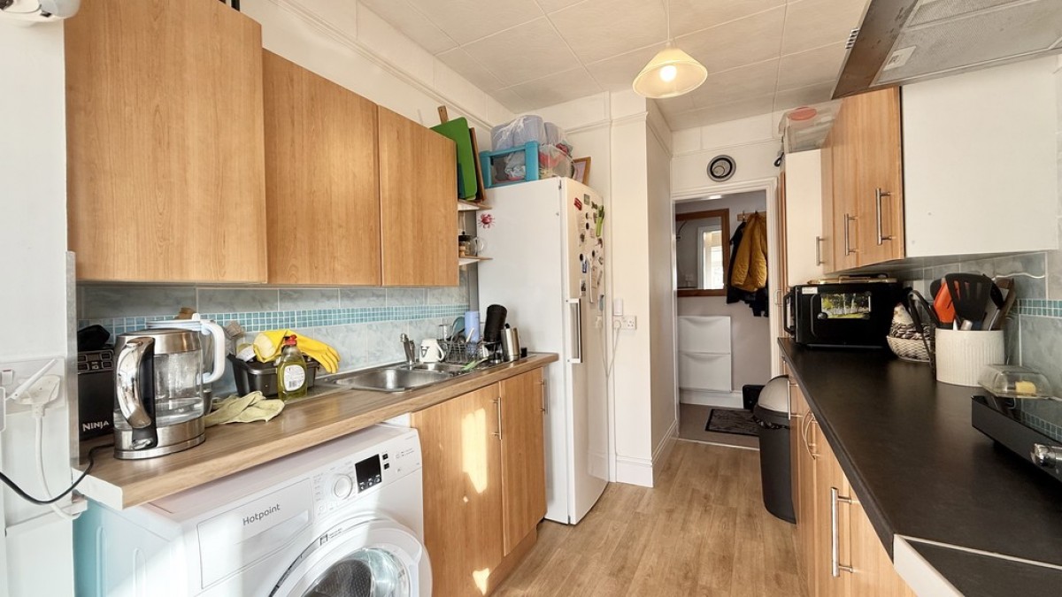 Station Road, Westbury