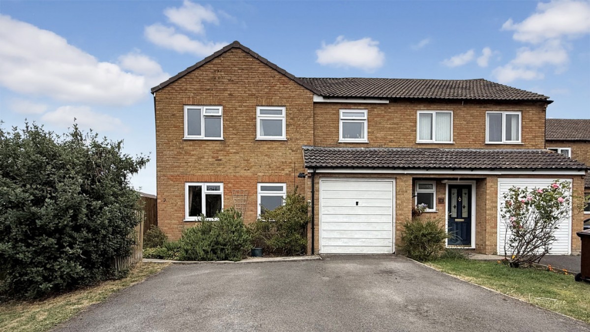 Chestnut Close, Frome