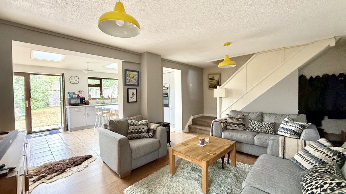 Chestnut Close, Frome