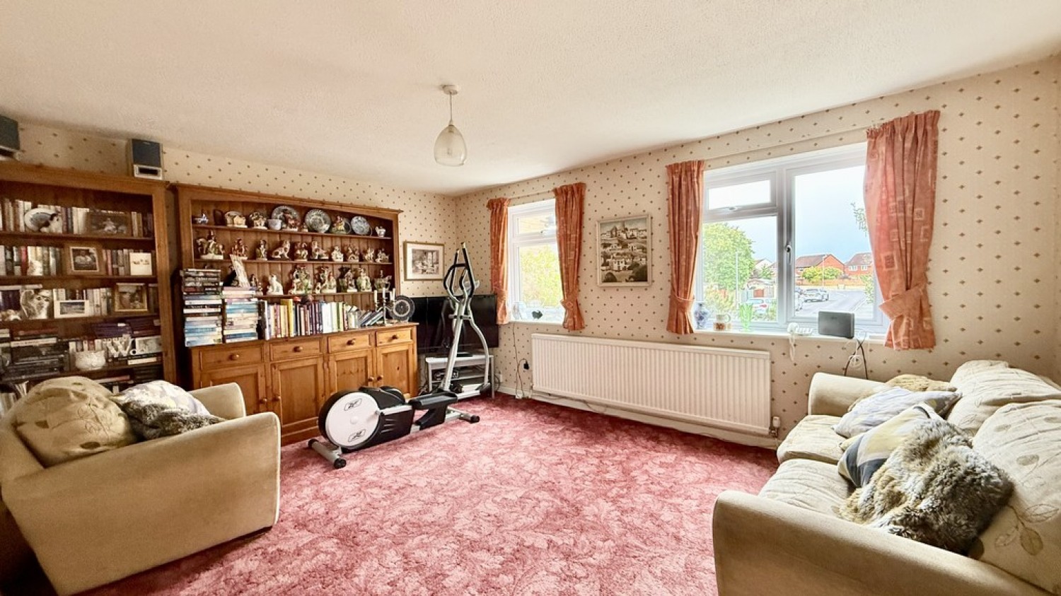 4 bedroom House for Sale Chestnut Close, Frome