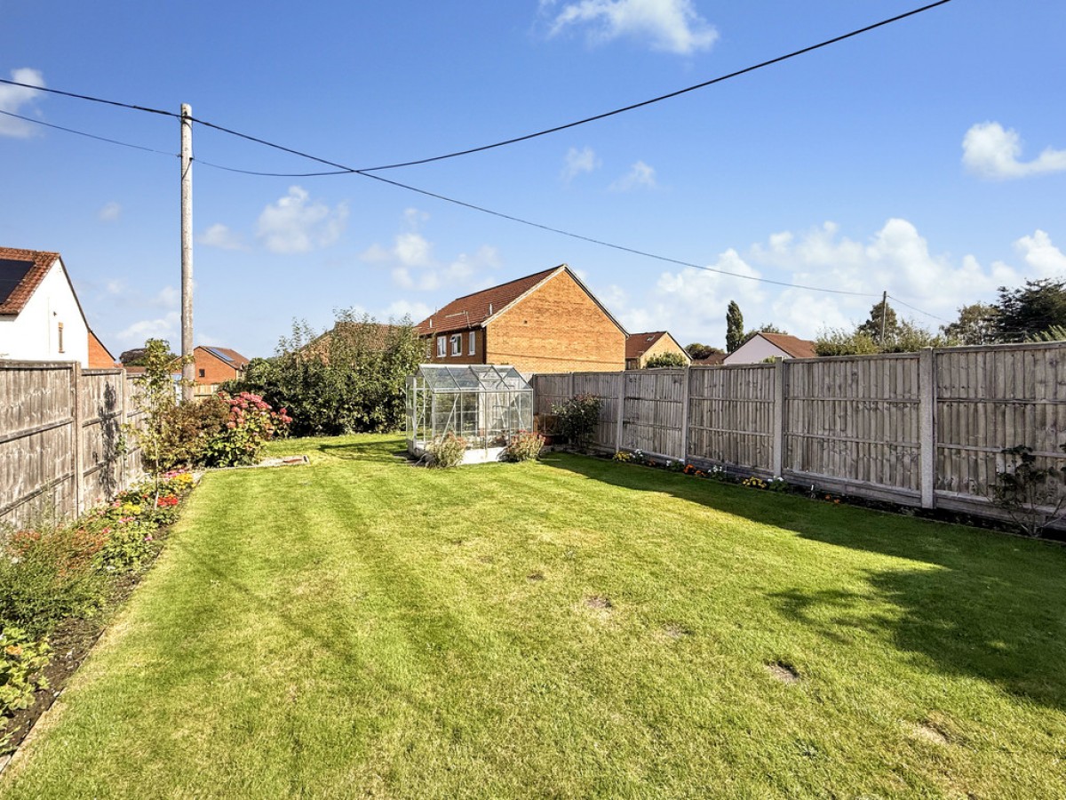 West Parade, Warminster