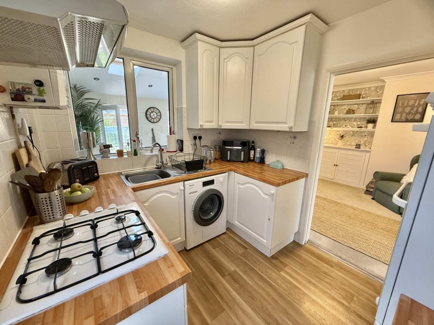 West Parade, Warminster