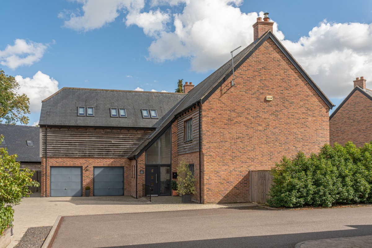 The Halve, Warminster
