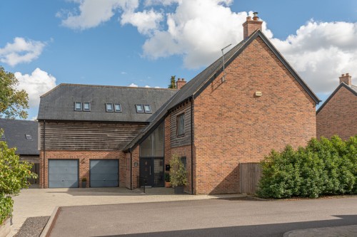 The Halve, Warminster