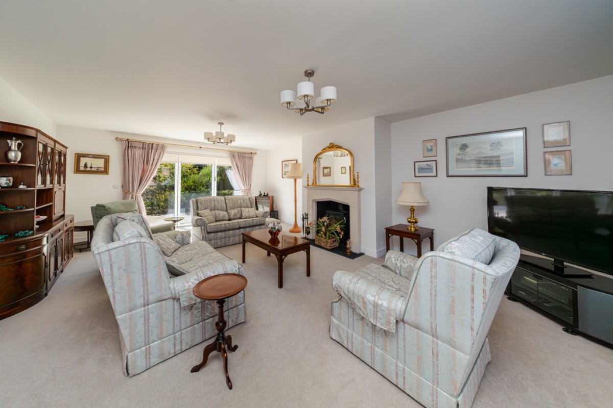 The Halve, Warminster