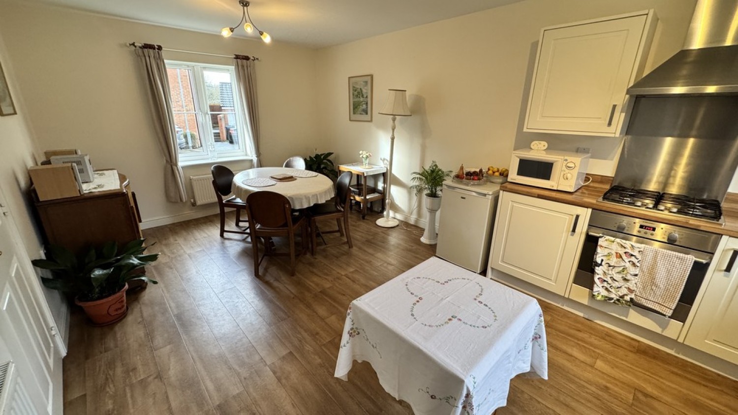 4 bedroom House in Suffolk Road, Westbury