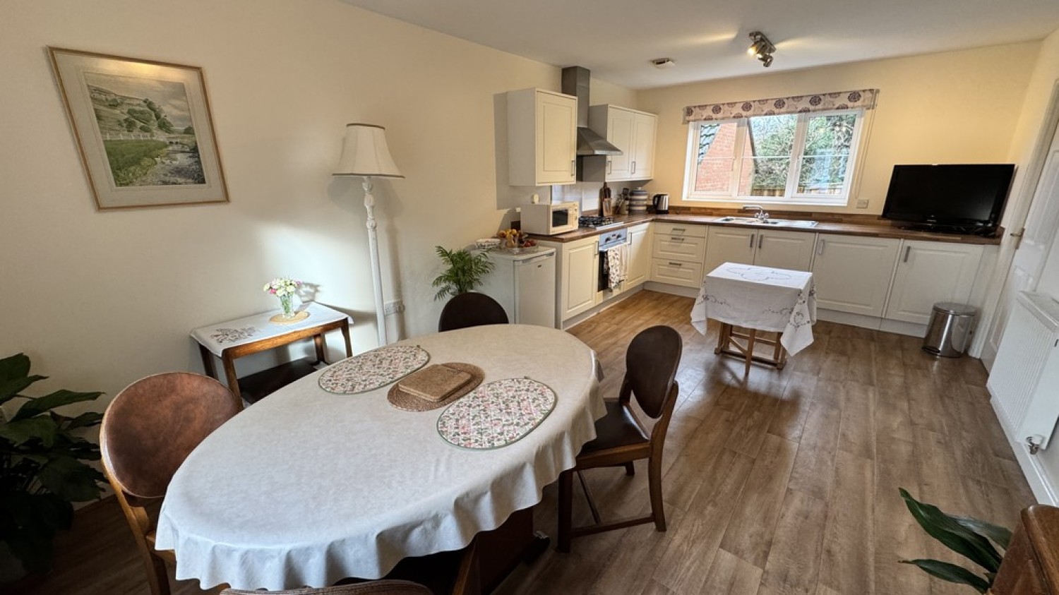 4 bedroom House in Suffolk Road, Westbury