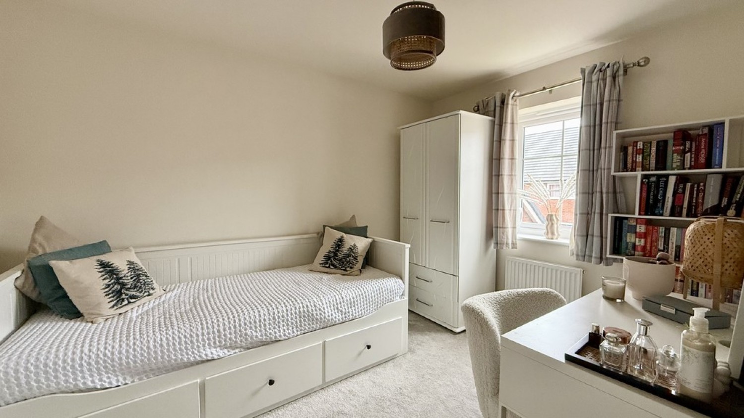 Mays Drive, Westbury