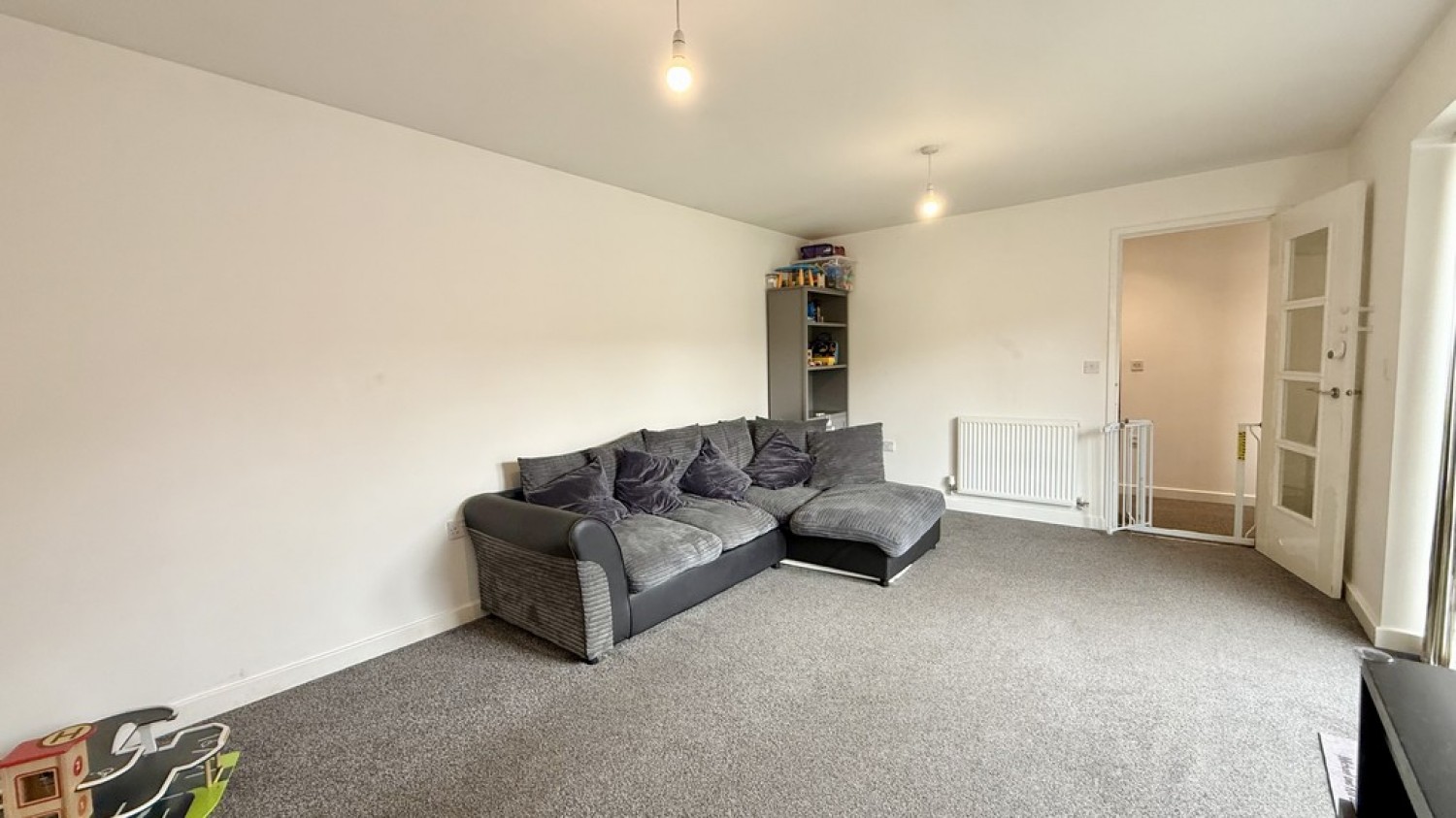 2 bedroom Bungalow for Sale Haynes Road, Westbury