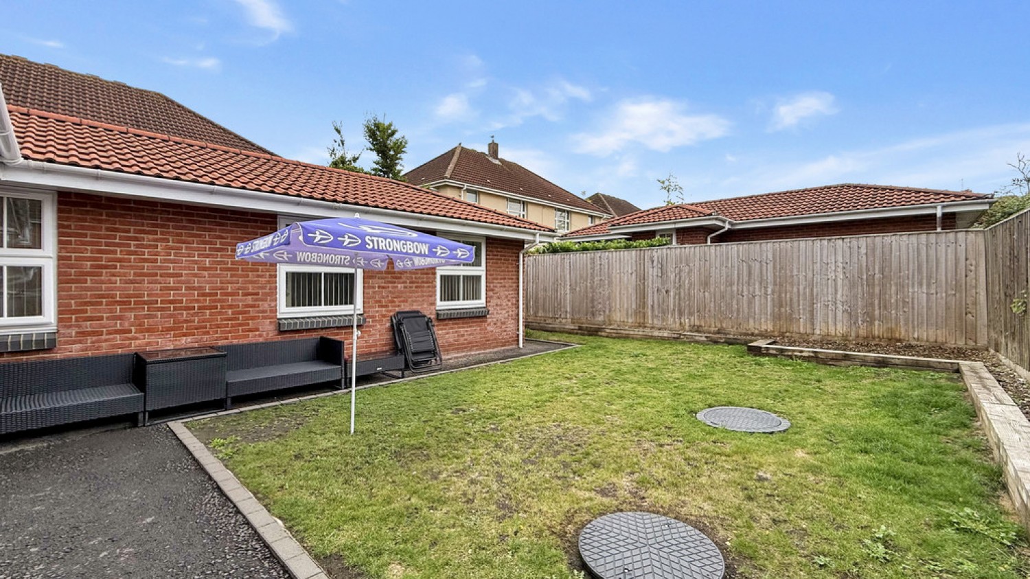 2 bedroom Bungalow for Sale Haynes Road, Westbury