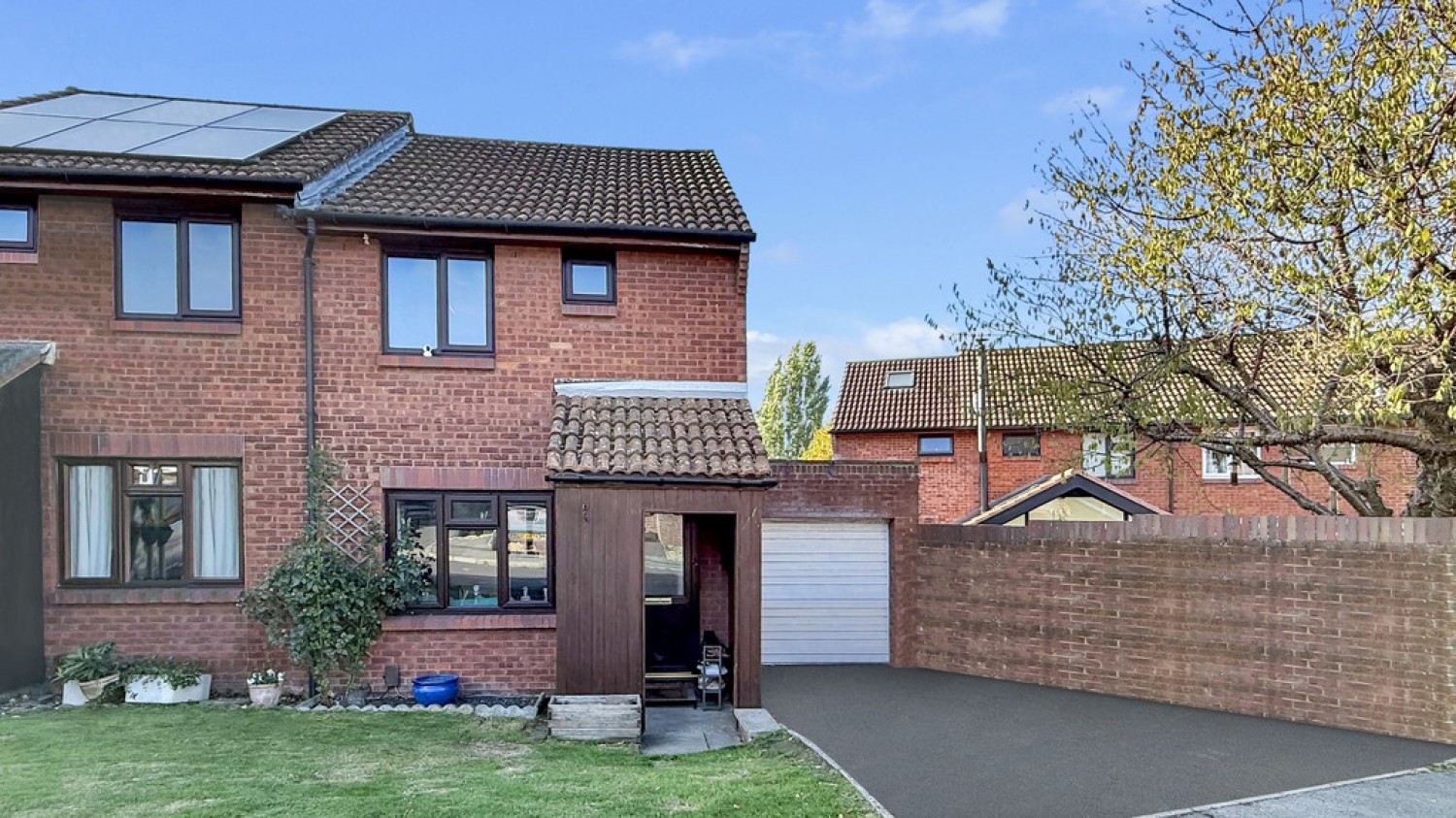 2 bedroom House for Sale Cheyney Walk, Westbury