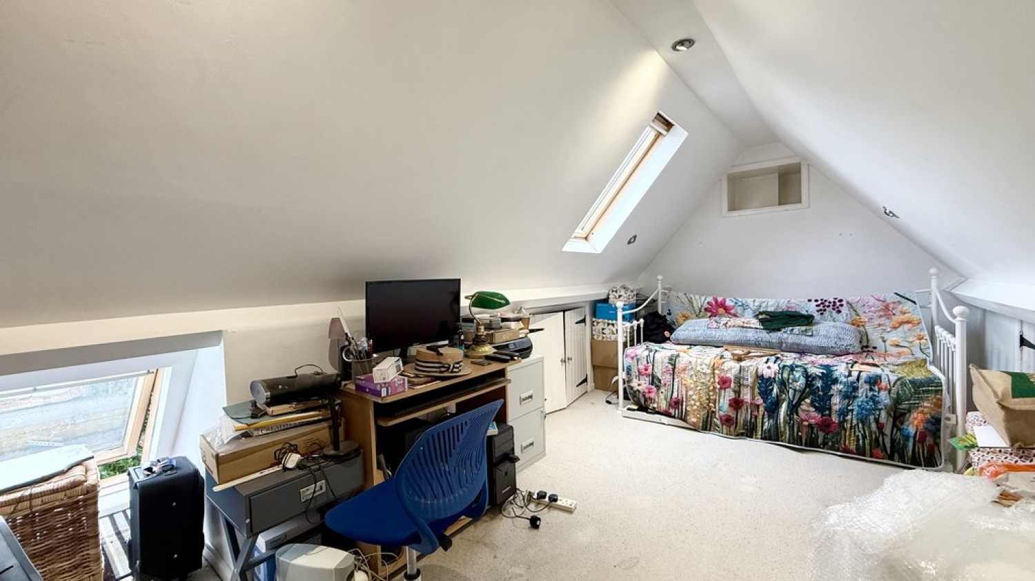 3 bedroom House for Sale The Circle, Dilton Marsh