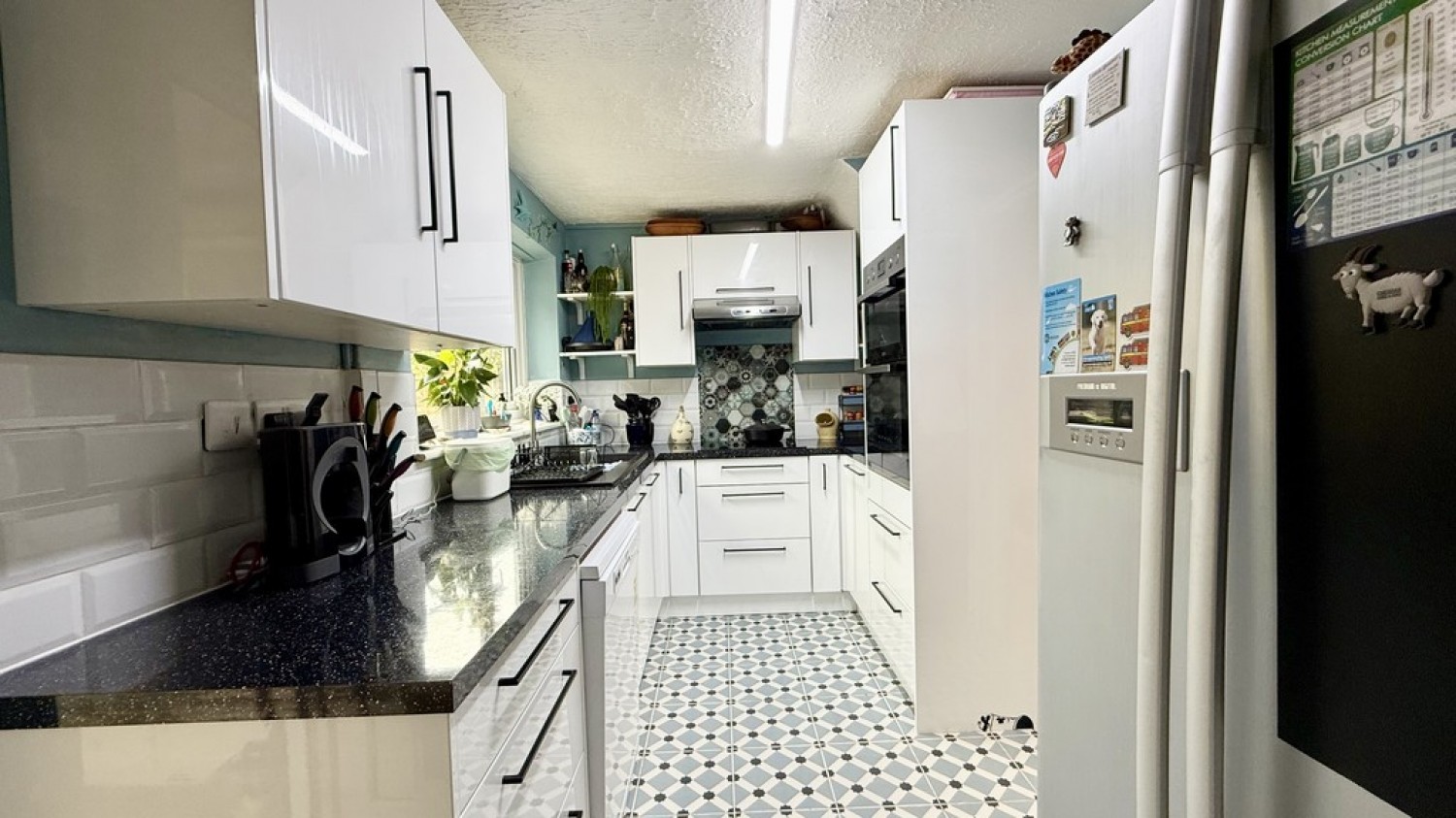 3 bedroom House for Sale The Circle, Dilton Marsh