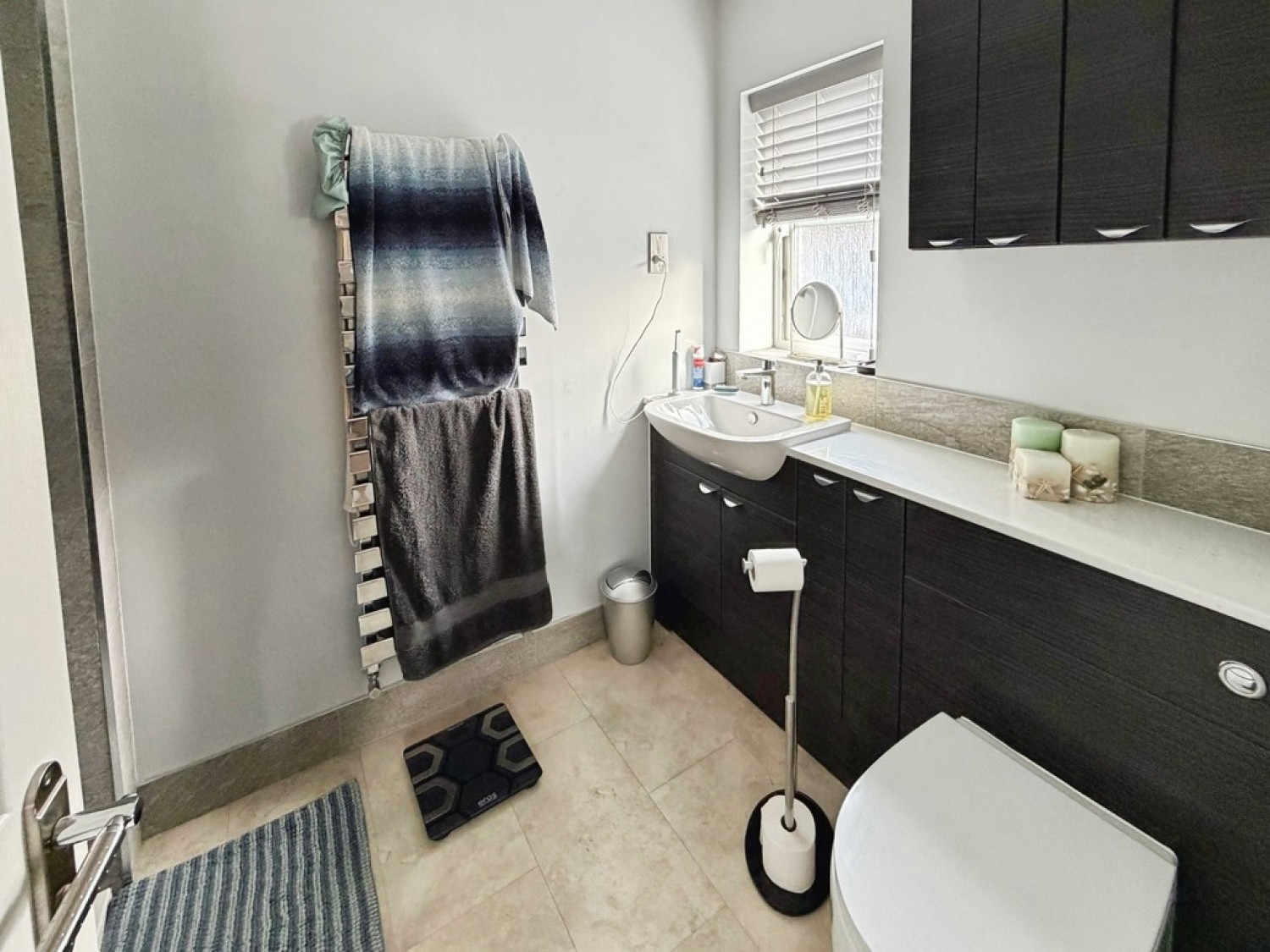 5 bedroom House for Sale Caspian Gardens, Westbury