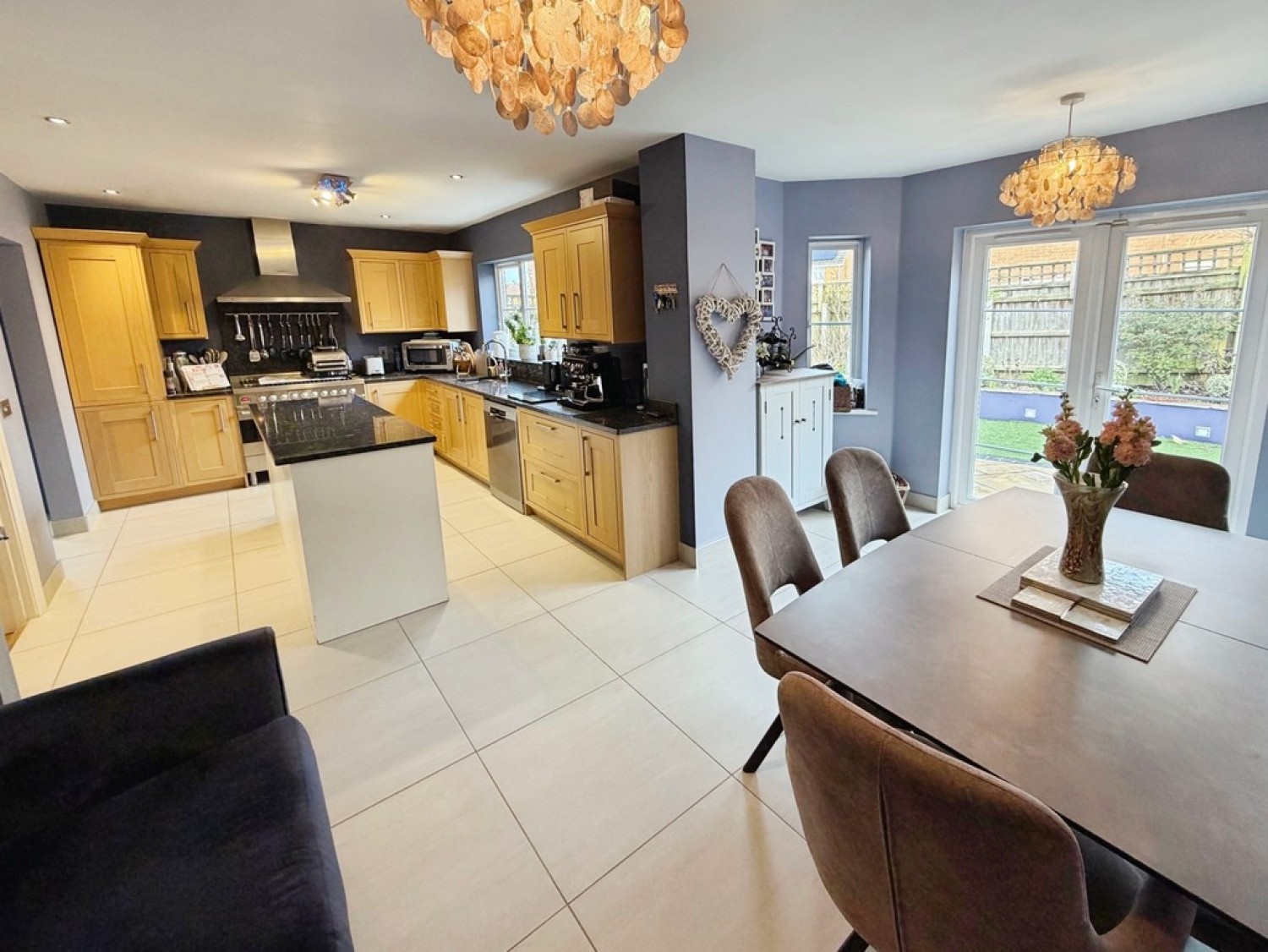 5 bedroom House for Sale Caspian Gardens, Westbury