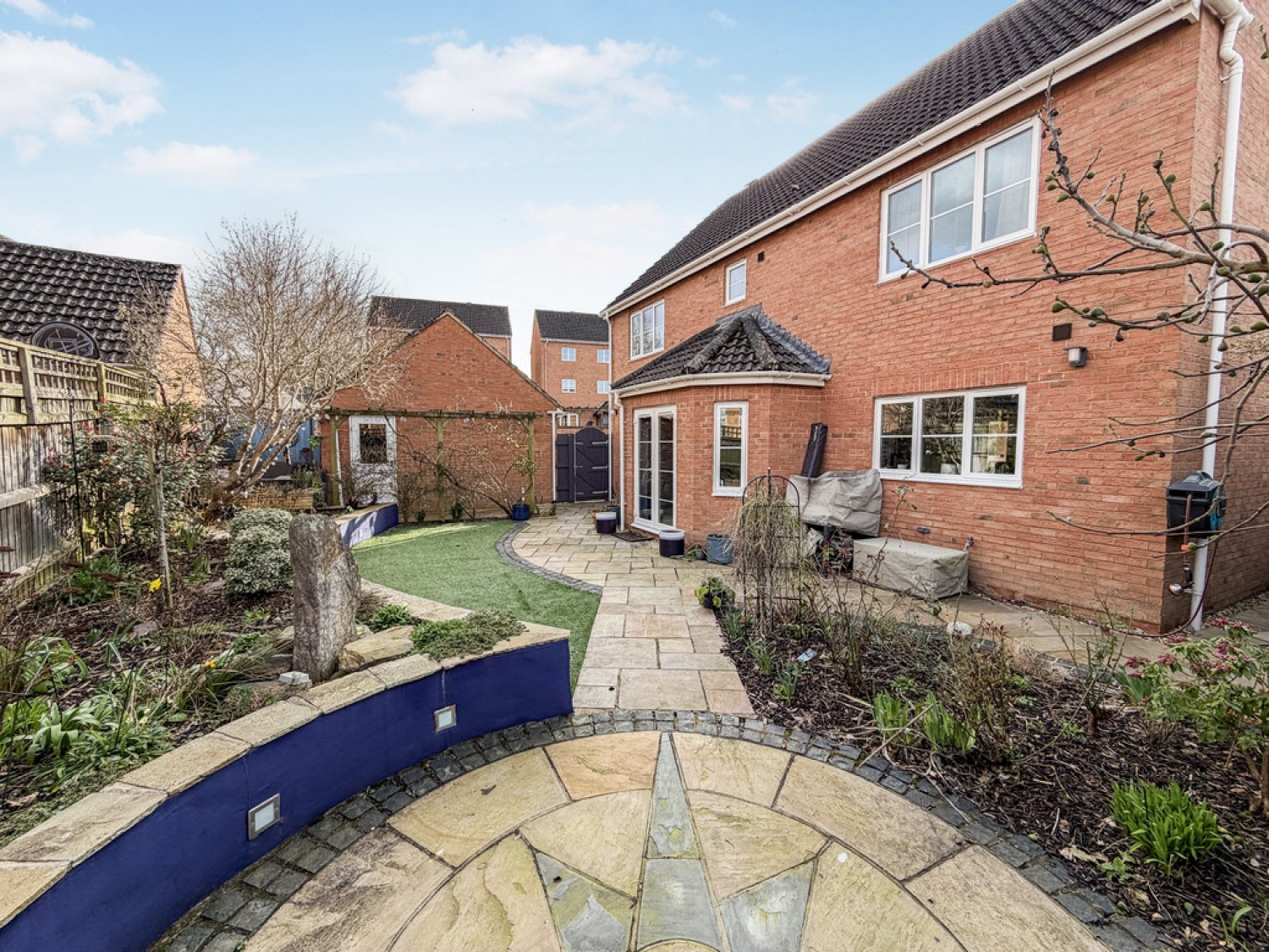 5 bedroom House for Sale Caspian Gardens, Westbury