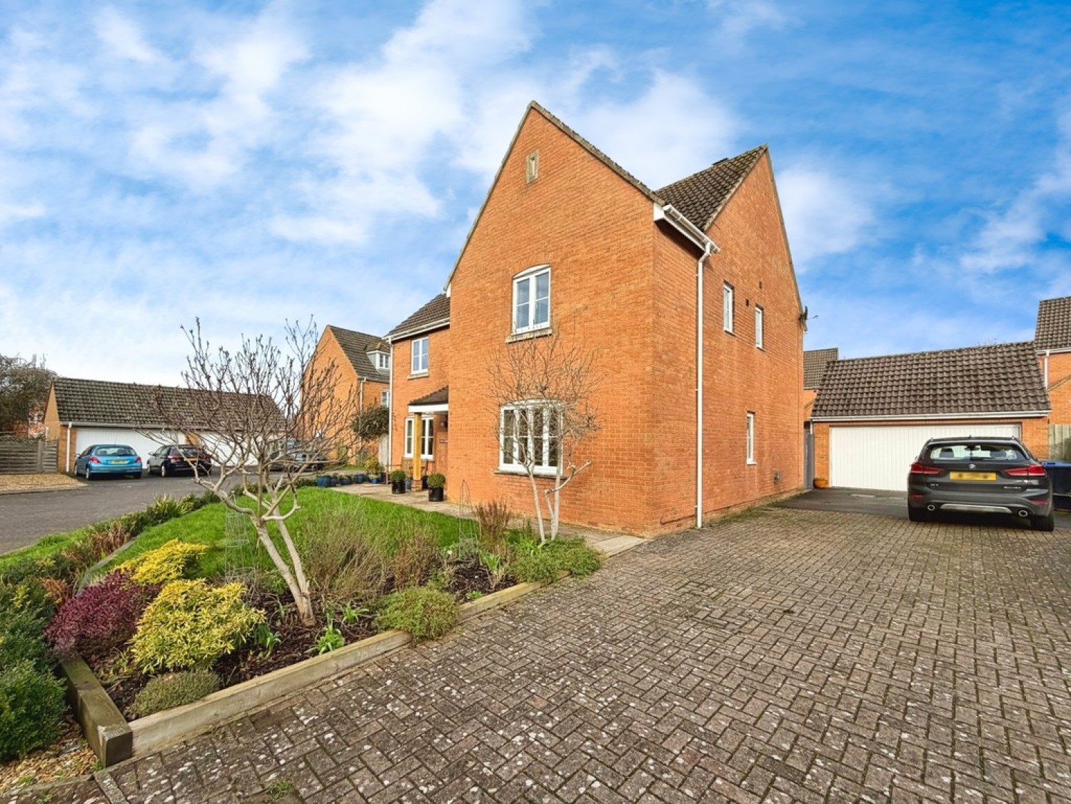 5 bedroom House for Sale Caspian Gardens, Westbury