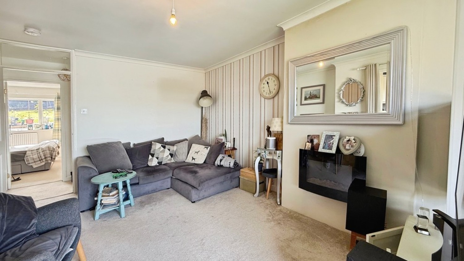 2 bedroom Bungalow for Sale Castle View, Westbury