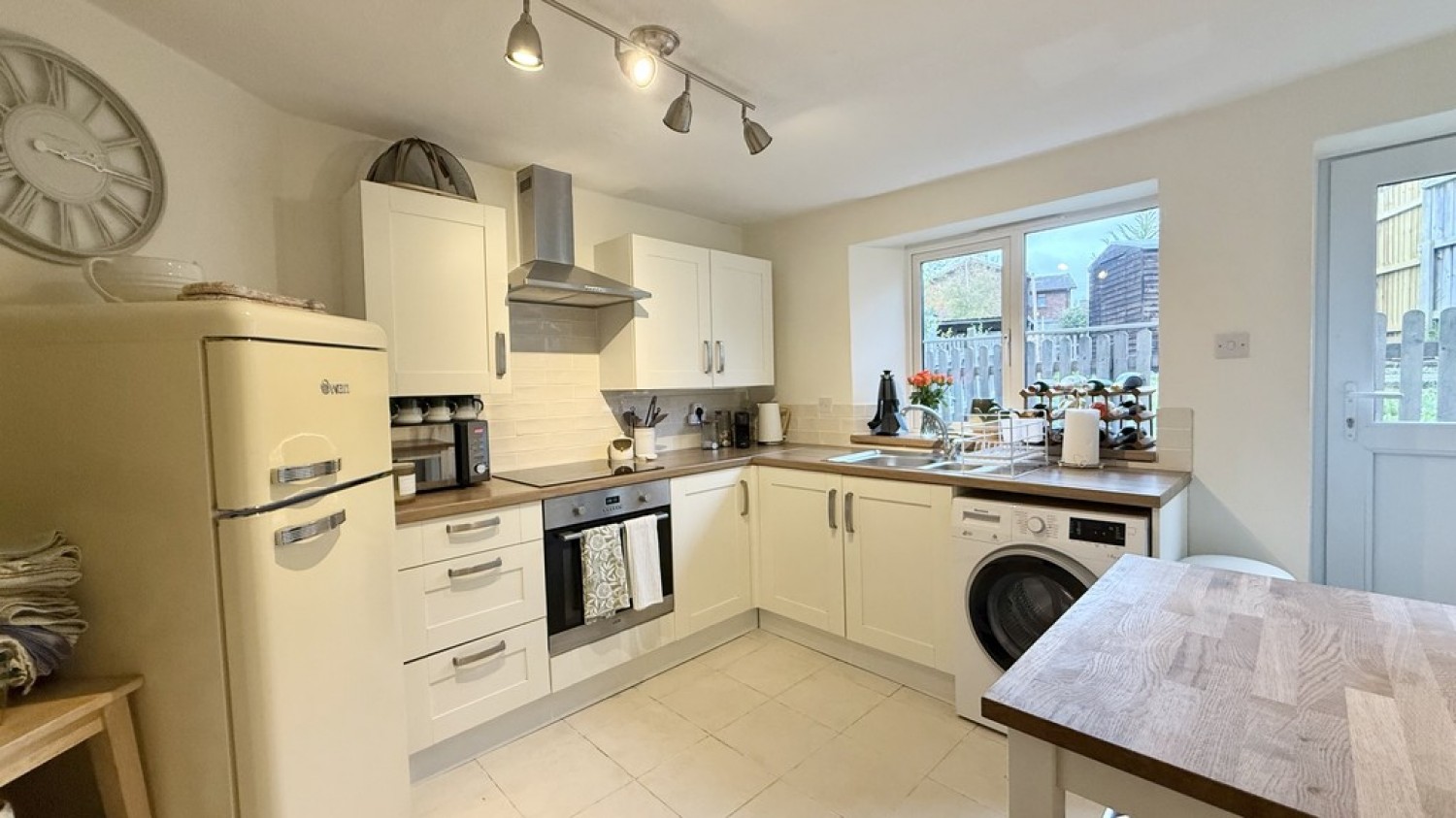 3 bedroom House for Sale Silver Street, Dilton Marsh