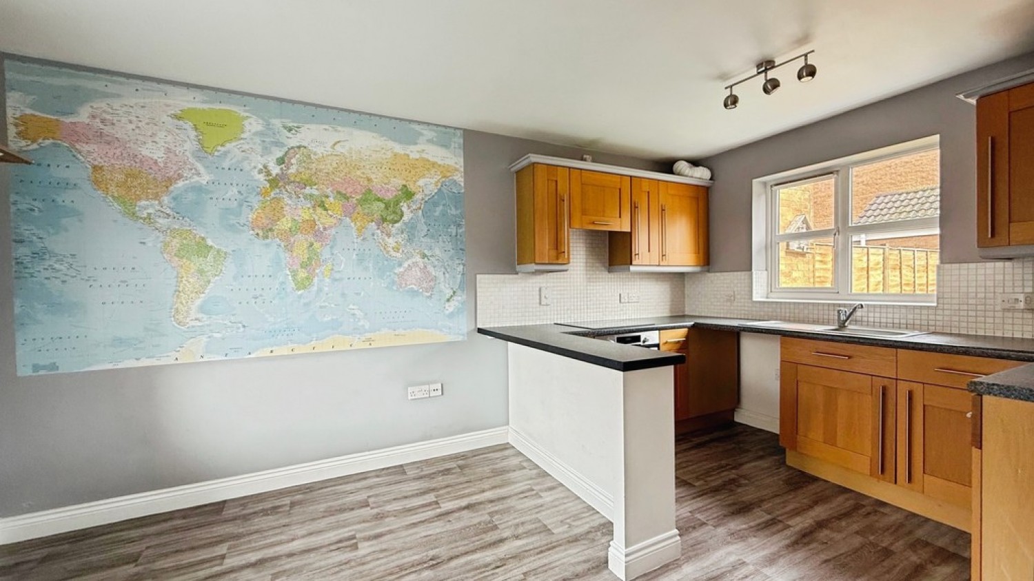 3 bedroom House for Letting Dartmoor Road, Westbury