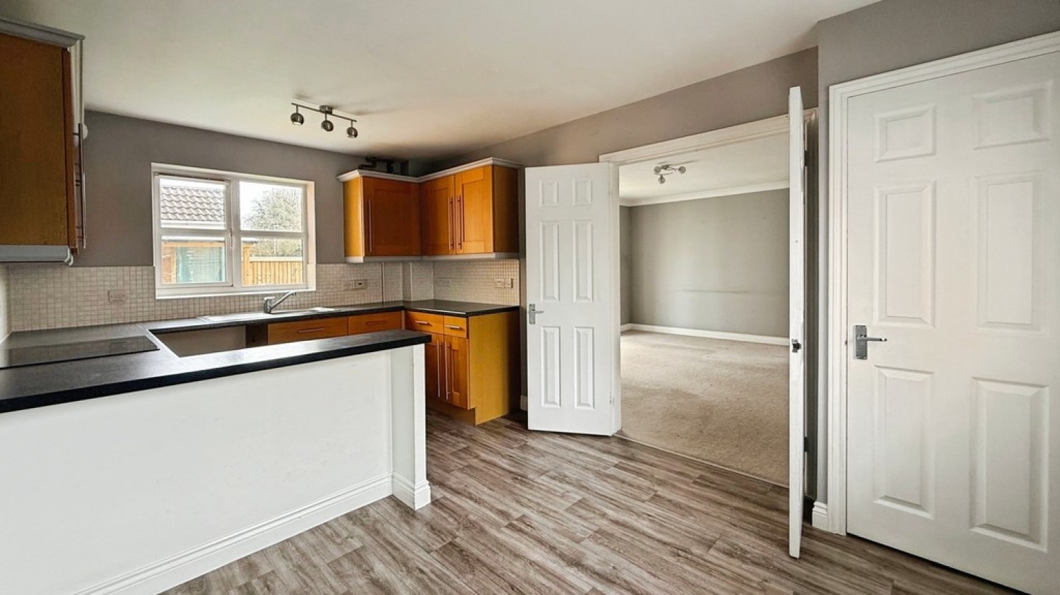 3 bedroom House for Letting Dartmoor Road, Westbury