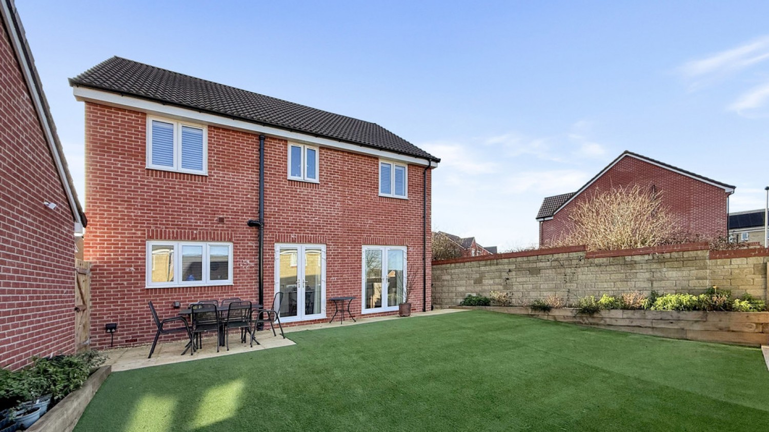 Saturn Close, Warminster