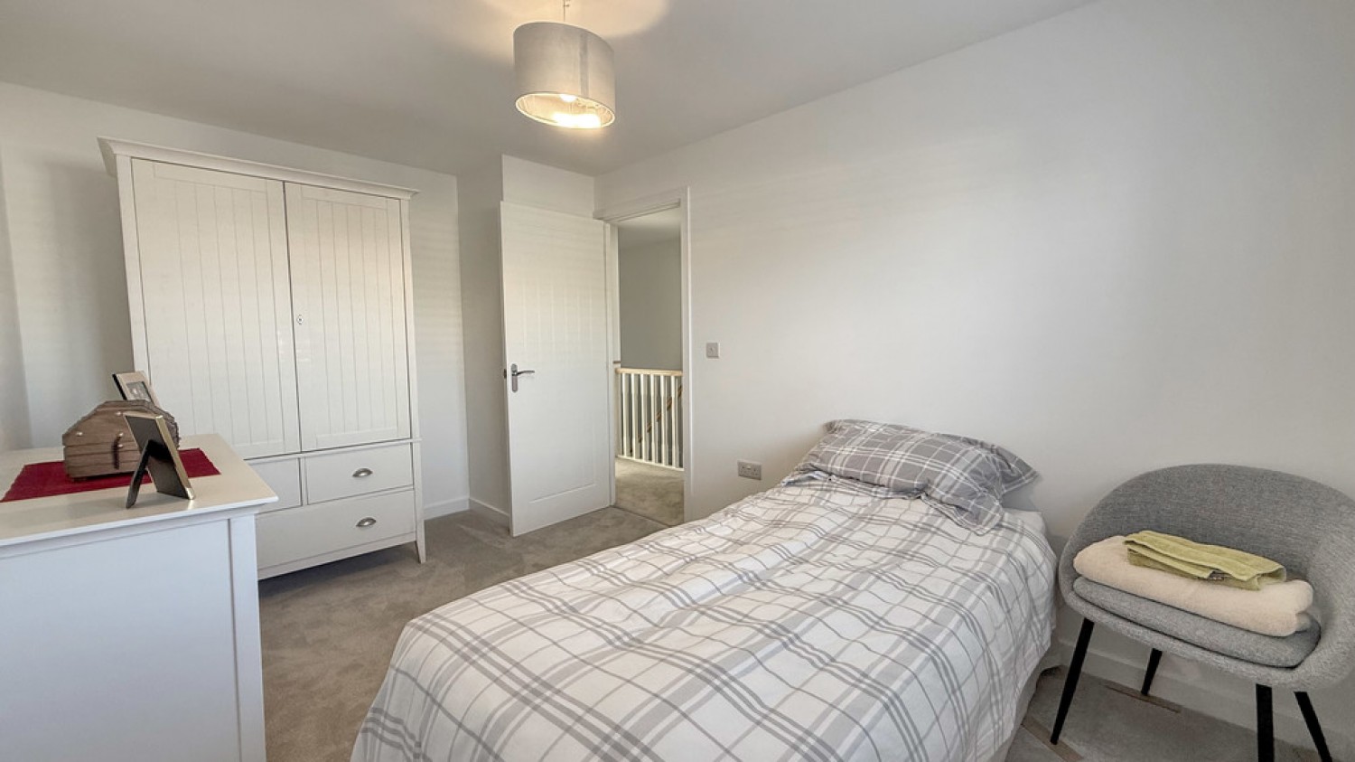 Saturn Close, Warminster