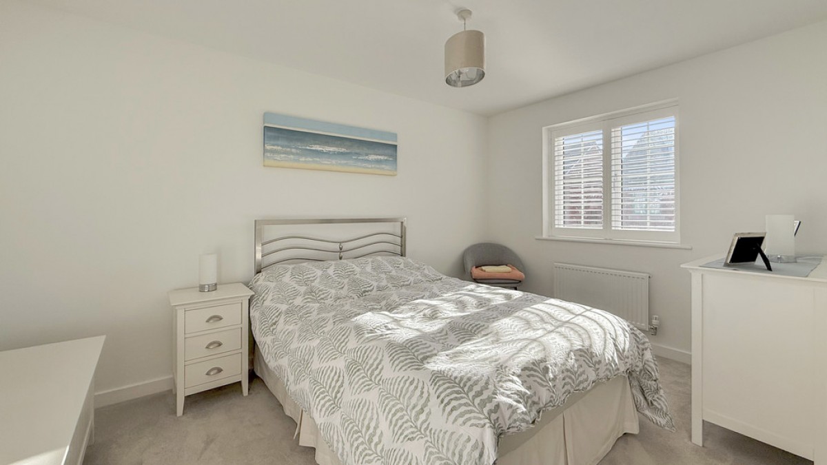 Saturn Close, Warminster