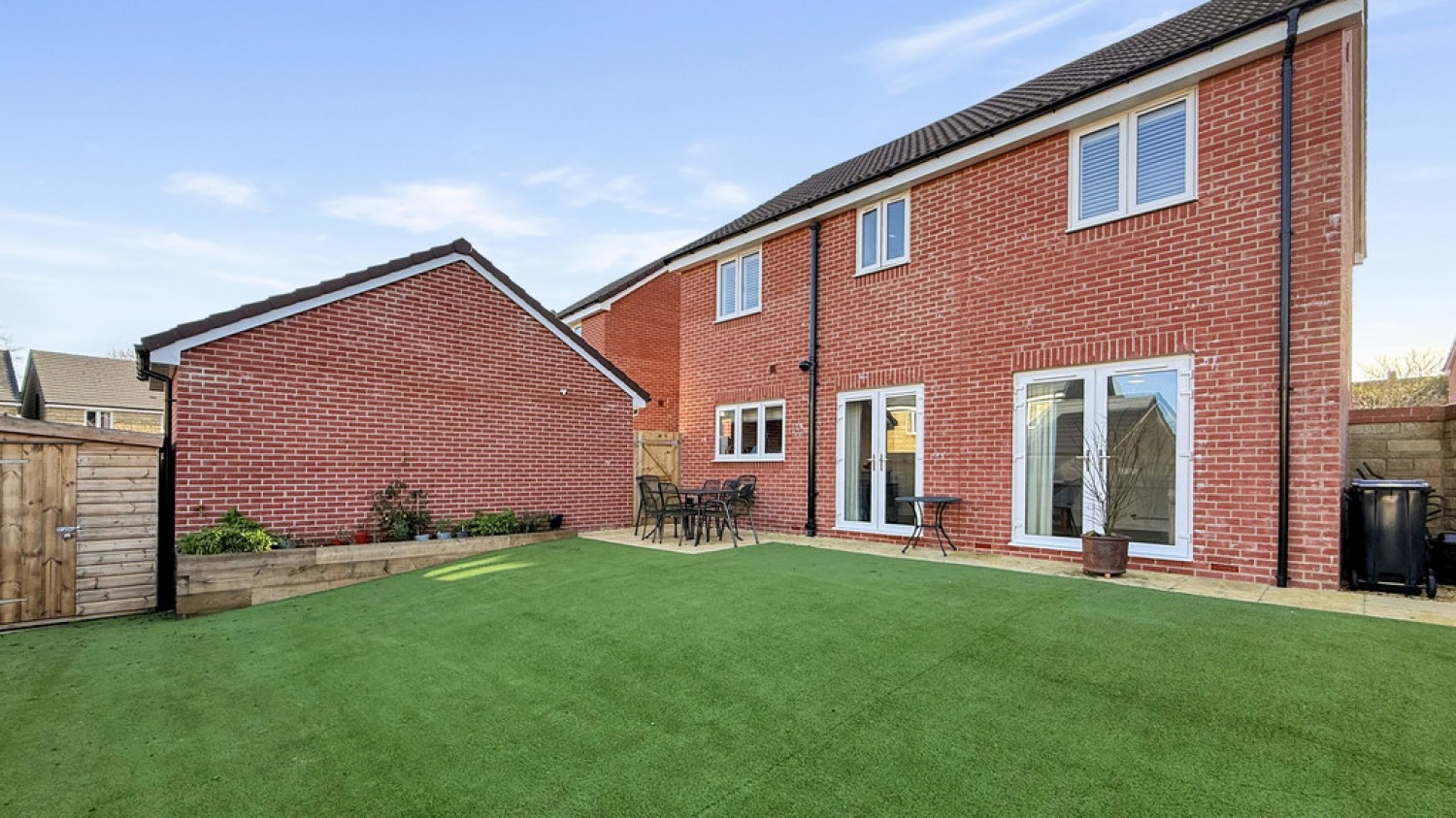 Saturn Close, Warminster