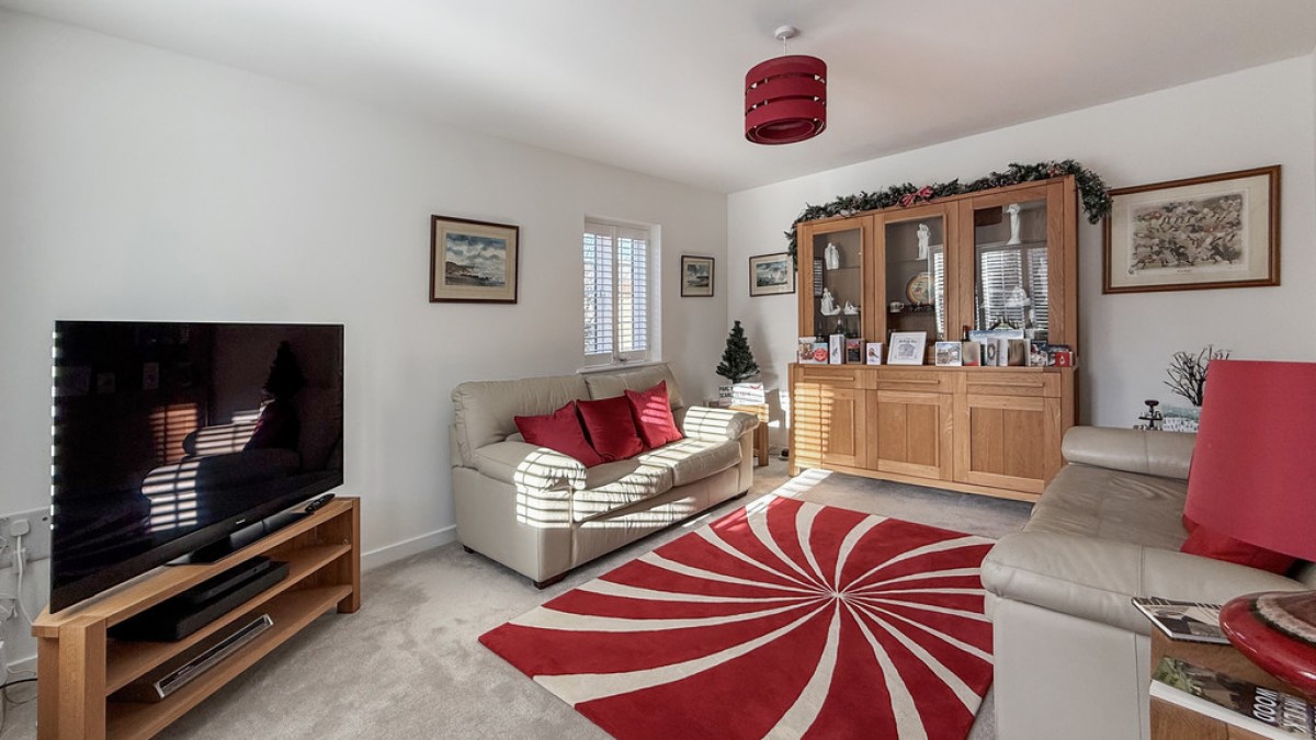 Saturn Close, Warminster