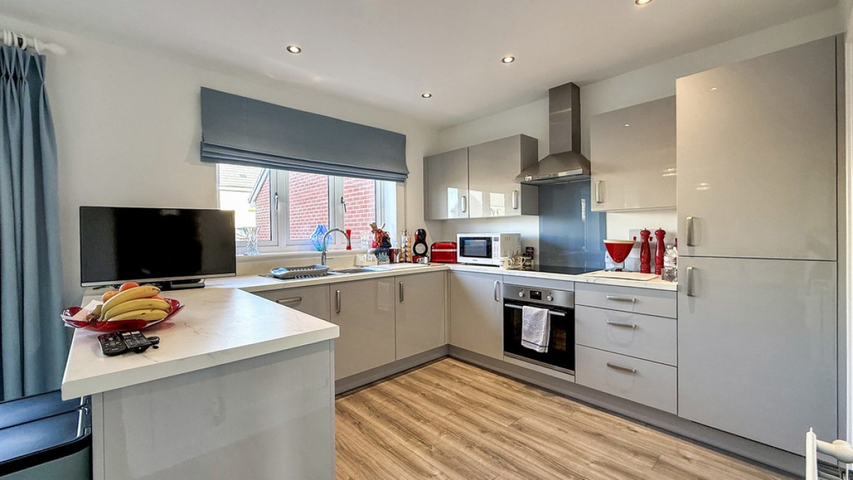 Saturn Close, Warminster