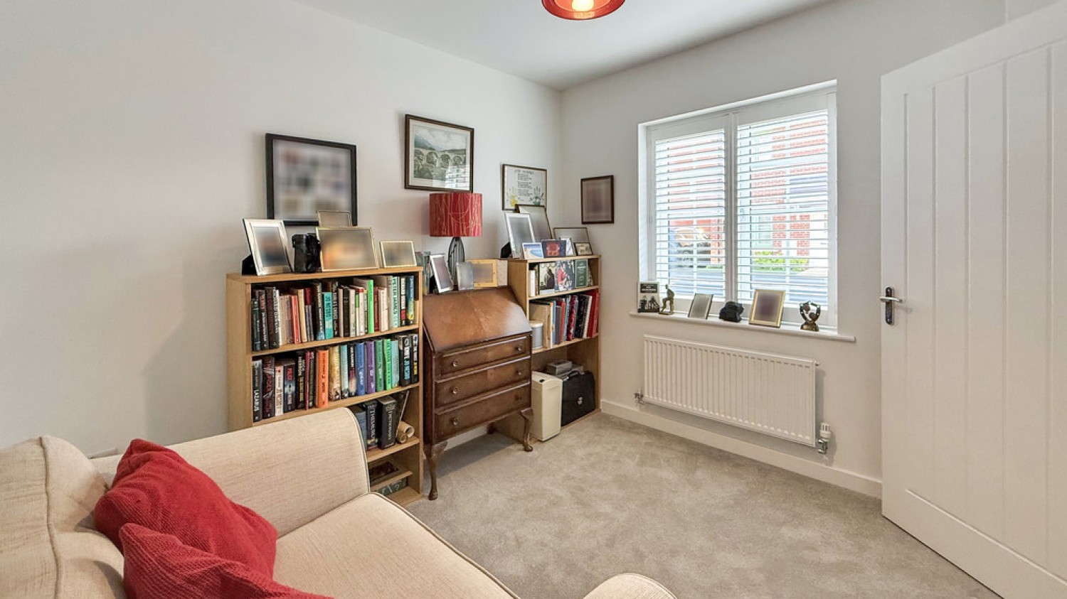 Saturn Close, Warminster