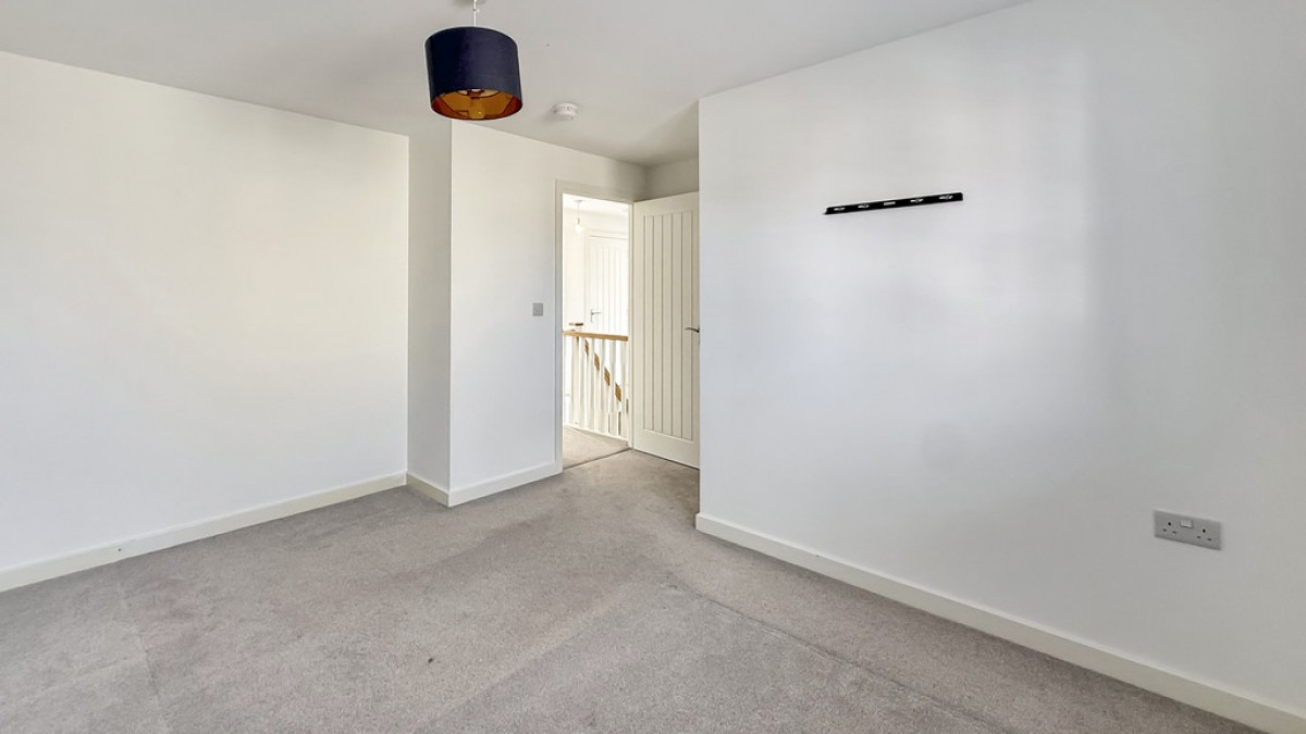 Saturn Close, Warminster