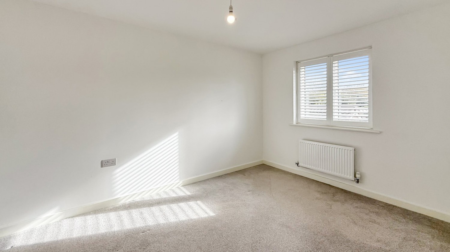 Saturn Close, Warminster